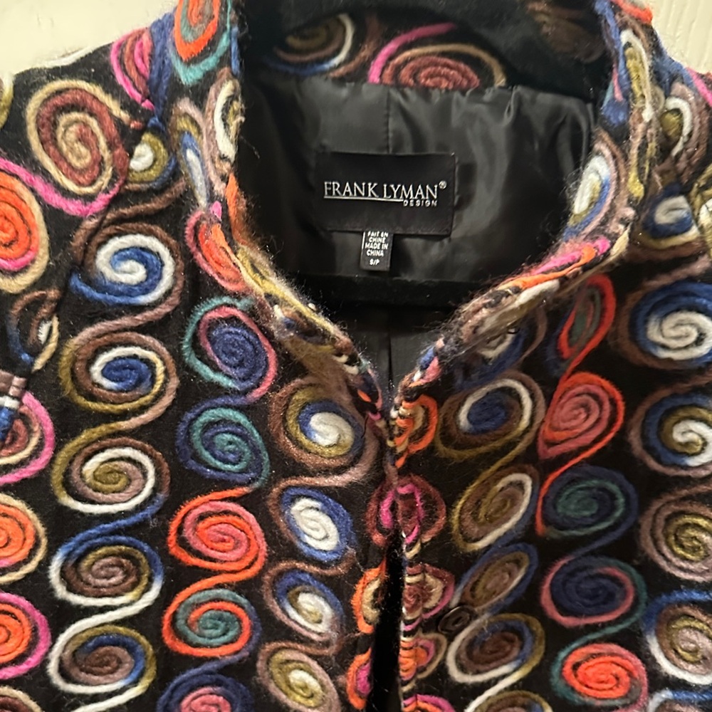 Frank Lyman Multi-Color Swirl Pattern Zip Jacket